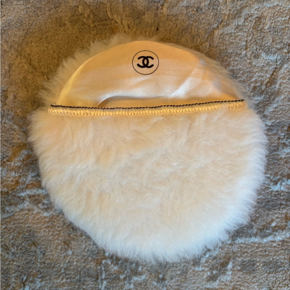 CHANEL Authentic Vintage Body Bath Powder Puff CC Logo 1970’s/ 1980’s